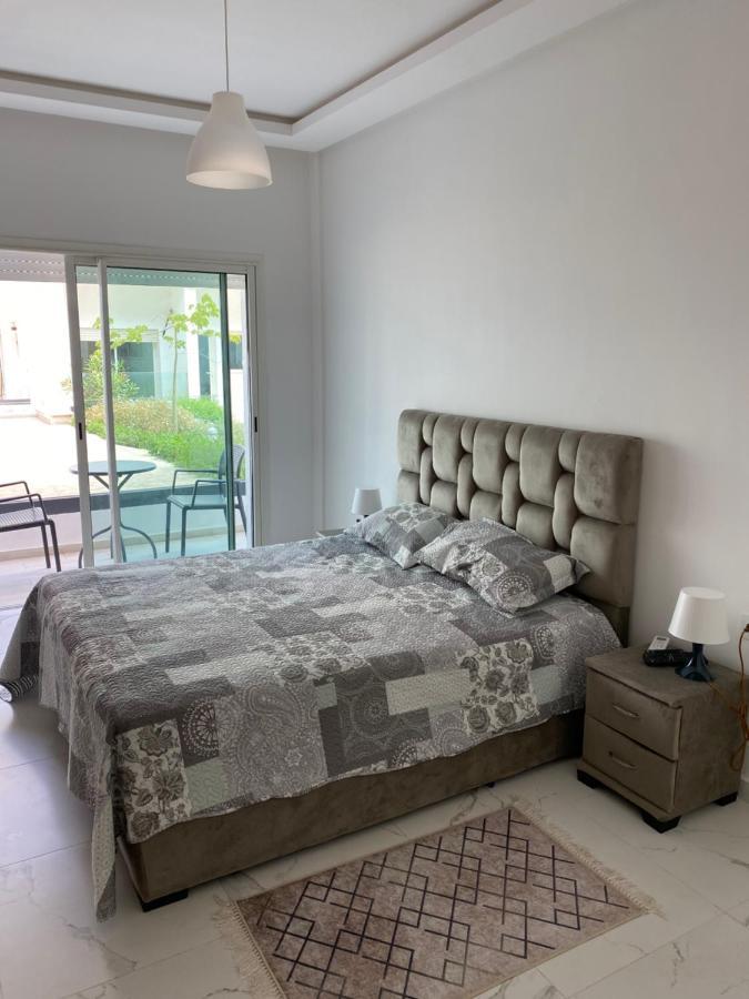 Lovely 4-Bedroom Condo With Pool Rabat Kültér fotó